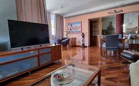 Blue Stella Luxury Apartment